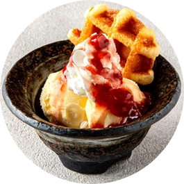 苺ワッフルサンデー